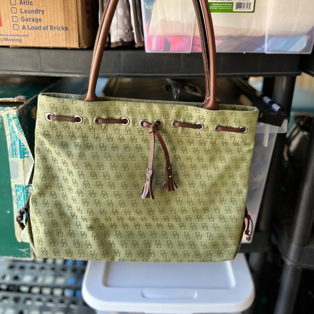 Dooney & Bourke green shoulder bag & mini